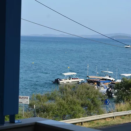 Eoσ Case de vacanță Nikiana